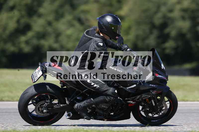 /Archiv-2025/42 07.08.2025 Peter Studer Girls Day ADR/Gruppe pink/13